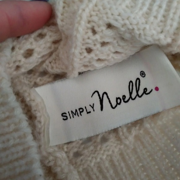 Winter Pompom Hat - Picture 2 of 2